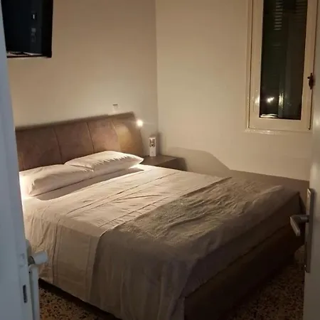 Amyclae Heritage House 2 דירה